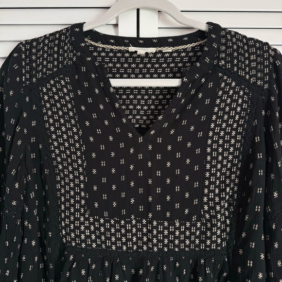 Fat Face V Neck Flowy Geo Print Black Blouse Top Size 6 - Picture 2 of 11